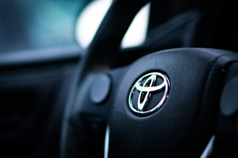 Odkryj miejskie możliwości z samochodami Toyoty w Pile